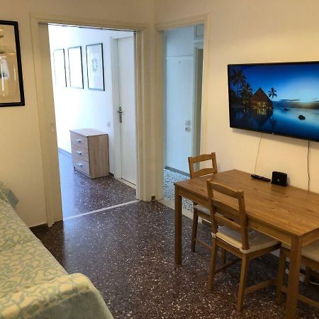 Metaxourgio Spacious Two Bedroom Apartment أثينا المظهر الخارجي الصورة