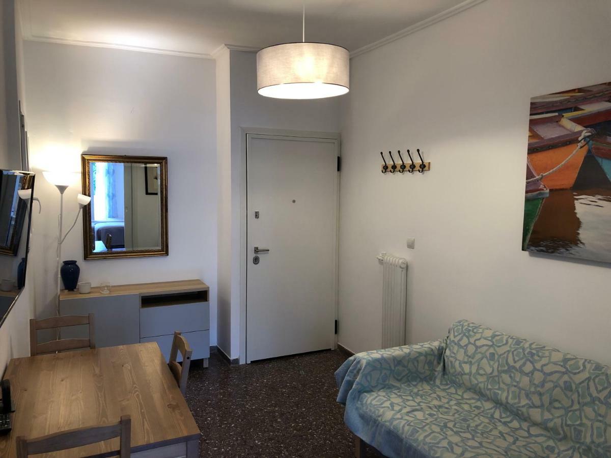 Metaxourgio Spacious Two Bedroom Apartment أثينا المظهر الخارجي الصورة