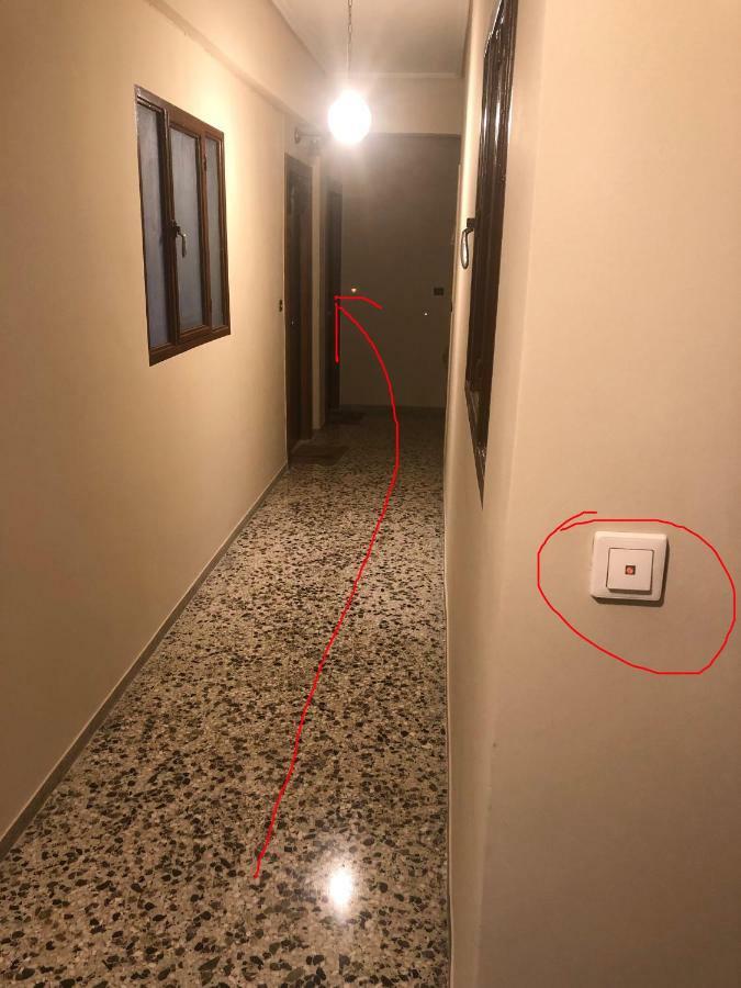 Metaxourgio Spacious Two Bedroom Apartment أثينا المظهر الخارجي الصورة